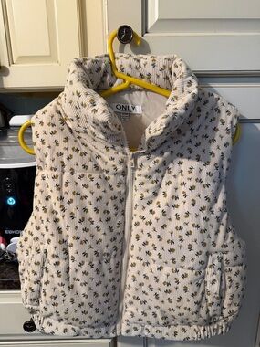 Only Cream Quilted Vest with Yellow & Green Floral Print